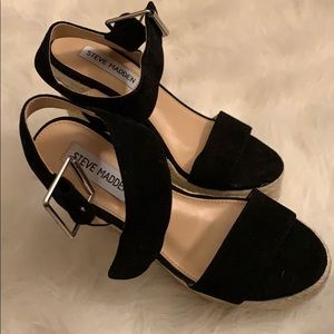 Steve Madden Shoes - NEVER WORN! STEVE MADDEN SANTORINI WEDGE Steve Madden Shoes - NEVER WORN! STEVE MADDEN SANTORINI WEDGE